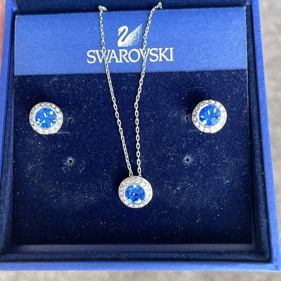 Swarovski Jewelry - Swarovski necklace and earrings set